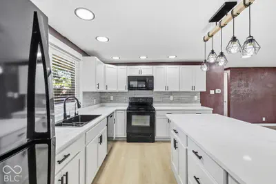3018 Elmhurst Drive, Indianapolis - 9