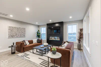 9061 Naples Way, Plainfield - 10