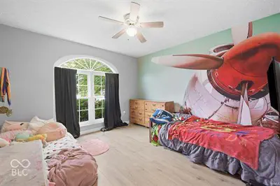 1480 Hedge, Greenfield - 13