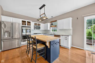 697 Lake Vista Drive, Columbus - 16