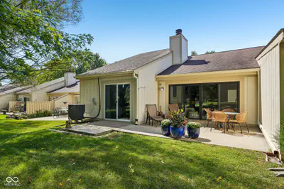 9105 Greenridge Lane, Bloomington - 52