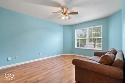 8140 Burnett Boulevard, Avon - 17