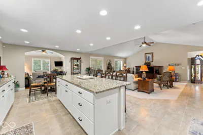 5066 Quincy Court, Columbus - 18