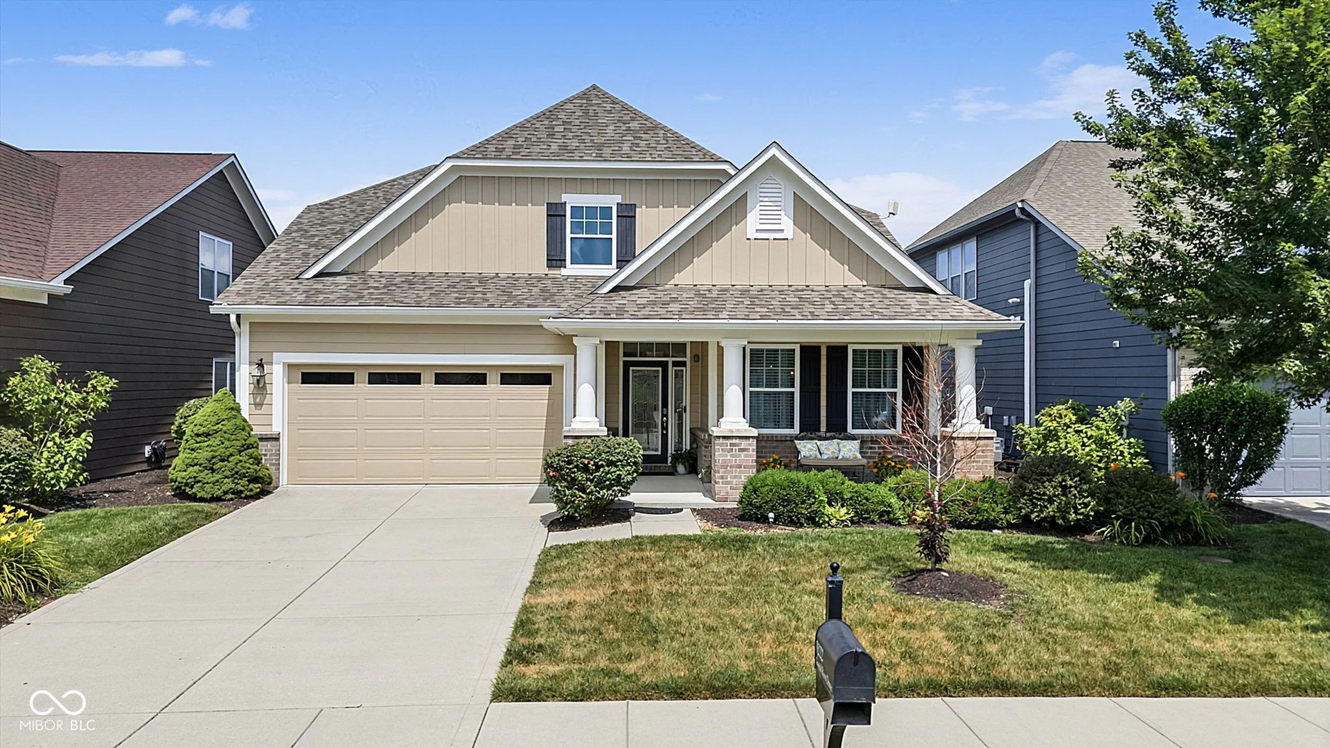 9222 Crystal River Drive, Indianapolis
