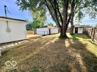 5717 Clover Maple Drive, Fairland - 46