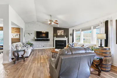 14450 Country Apple Court, Fishers - 12