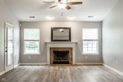 6115 Green Glade Drive, Whitestown - 5
