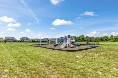 9875 Gallop Lane, Fishers - 18