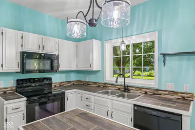 8535 McNutt Circle, Indianapolis - 3