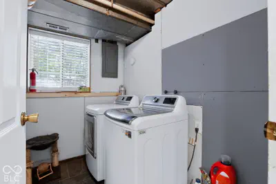 6524 Breeds Hill Court, Indianapolis - 23