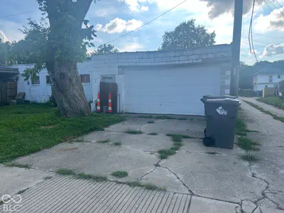 4232 E Michigan Street, Indianapolis - 5