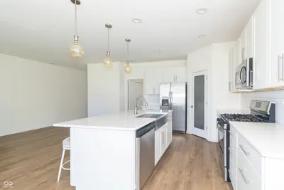 1454 Lexington Trail, Greenfield - 18