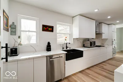7980 Royal Avenue, Zionsville - 20