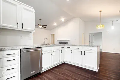 8065 Cherrybark Drive, Indianapolis - 12