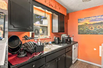 5 Angela Court, Beech Grove - 7