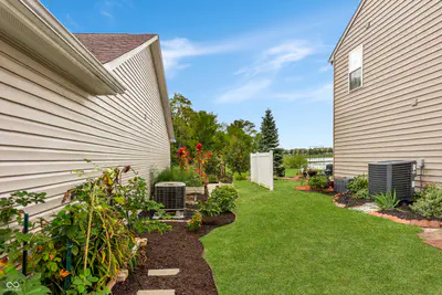 6115 Green Glade Drive, Whitestown - 30