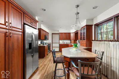 55 Bennington Drive, Zionsville - 11