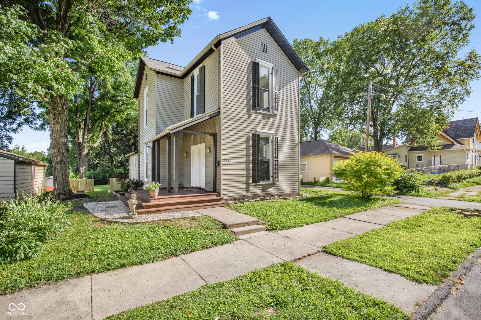 225 Jackson, Knightstown