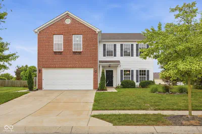 1102 Maple Run Drive, Sheridan