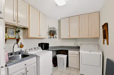 9510 235th Street, Cicero - 45
