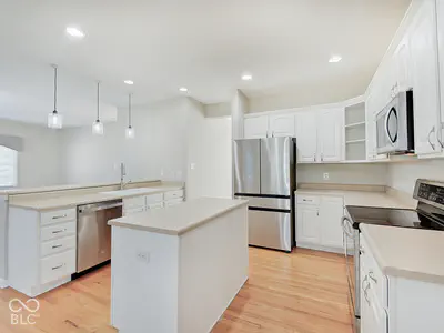 400 Lois Way, Carmel - 19