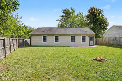 2002 Sweet Blossom Lane, Indianapolis - 15