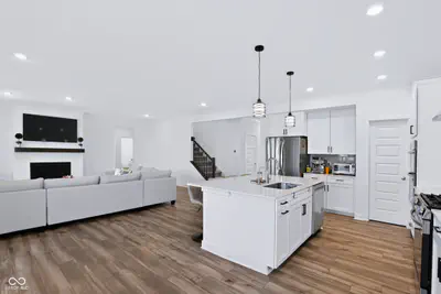 15352 Manderley Street, Fishers - 12