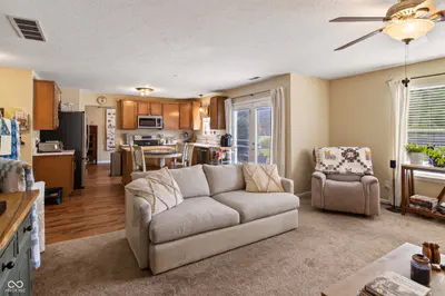 5507 Gainesway Drive, Greenwood - 11