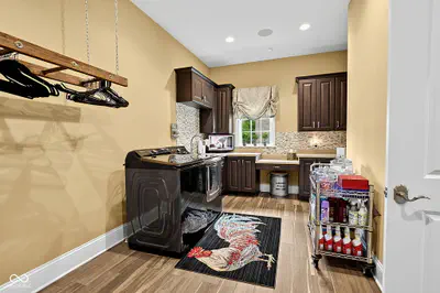 8264 Fall Creek Drive, Pendleton - 49