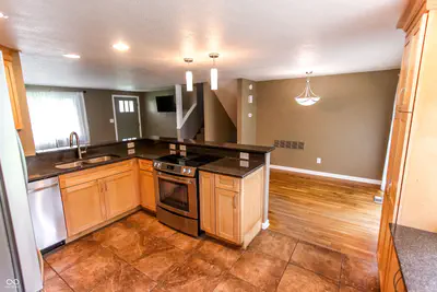 10725 Edgewood Avenue, Indianapolis - 25