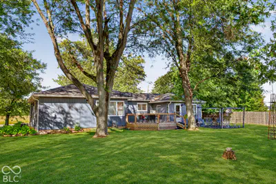 6205 300 S Road, New Palestine - 28