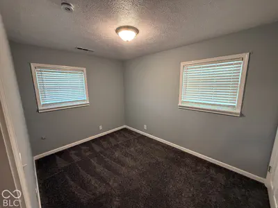 17 Parkview Drive, New Whiteland - 18