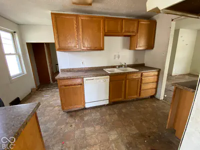 2161 N Dequincy Street, Indianapolis - 16