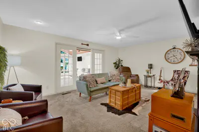 641 Thorndike Court, Seymour - 20