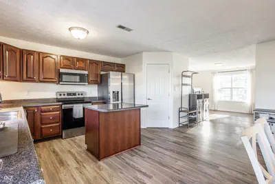 1598 Kingen Drive, Greenfield - 9