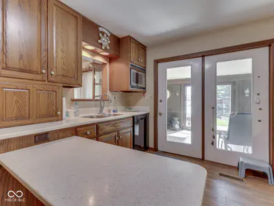8215 Sweetwater Drive, Nineveh - 26