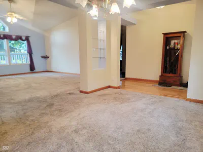 592 Paradise Drive, Rochester - 18