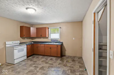10580 State Road 243, Cloverdale - 27