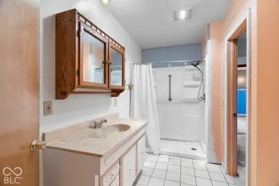 9440 Morrison, Forest - 21