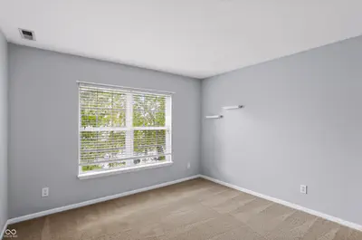 11810 Queenwood Court, Fishers - 9