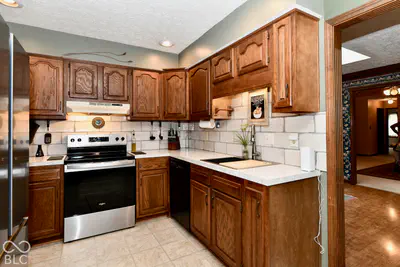 925 Texarkana Drive, Indianapolis - 8