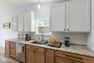 3020 Shadow Lake Drive, Indianapolis - 12
