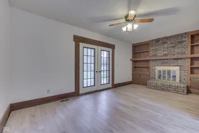 703 Hillcrest Drive, Greenwood - 22