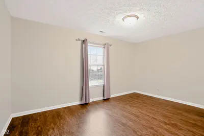 8276 Bayshore Lane, Avon - 26