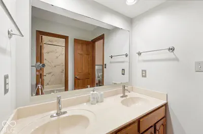 9517 Moorings Boulevard, Indianapolis - 32
