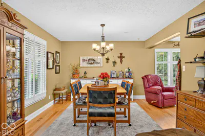 261 Oakwood, Greenwood - 17