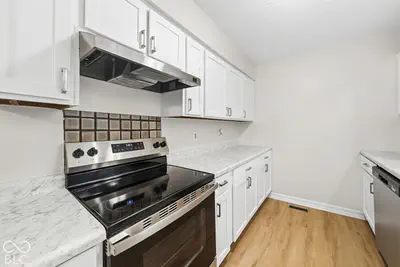 509 Saint John Court, Beech Grove - 5