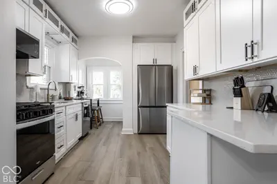 260 W 44th Street, Indianapolis - 13
