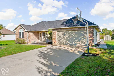 2420 E Mill Stream Drive, Greenfield - 2