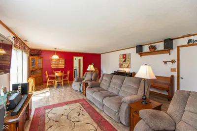 831 North Drive, Seymour - 17